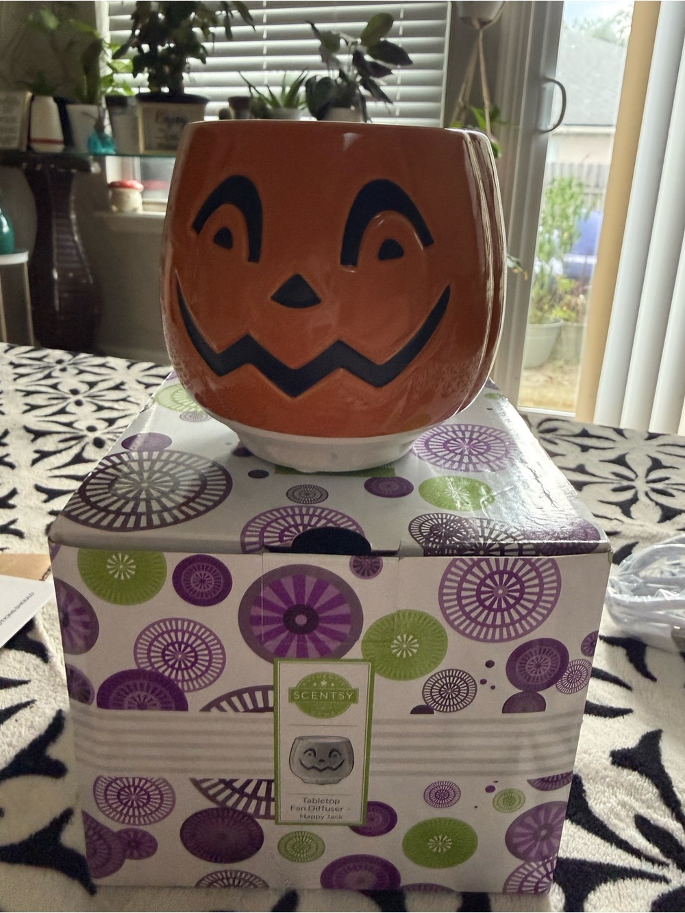 Scentsy Orange Jack-O'-Lantern Tabletop Warmer